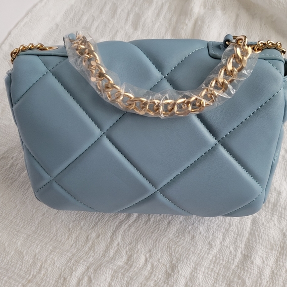Badgley Mischka Spring Blue Vegan Leather Small Quilted bag - Picture 5 of 8